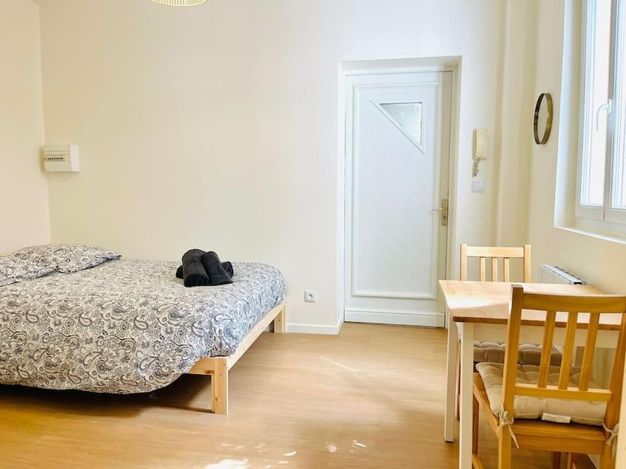 Le Petit Meuble Hyper Centre Appartement Orléans Buitenkant foto